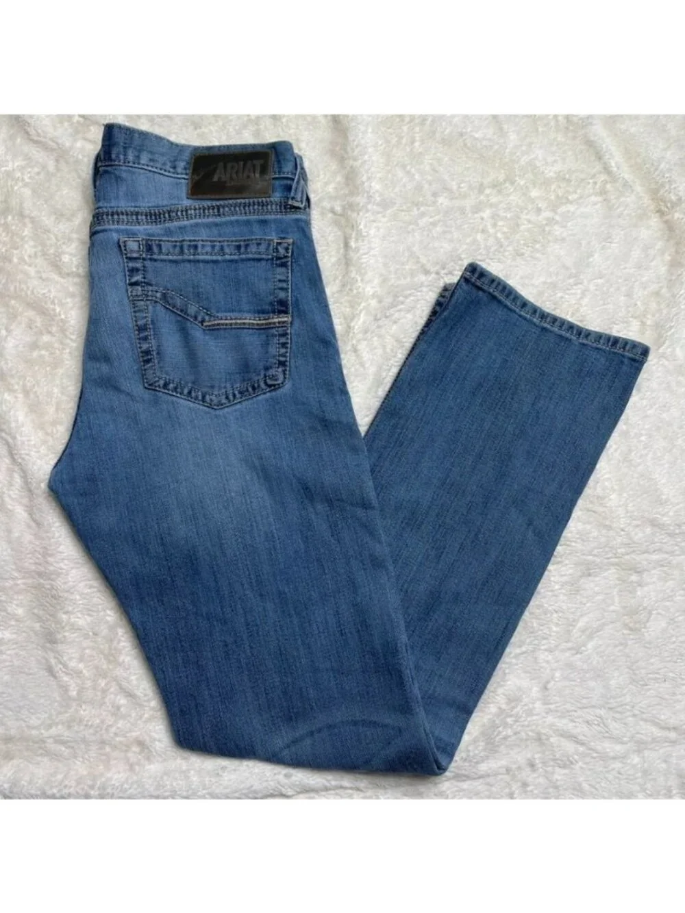 Ariat M7 Rocker Straight Leg Jeans Men’s Size 34 Medium Wash Blue Denim